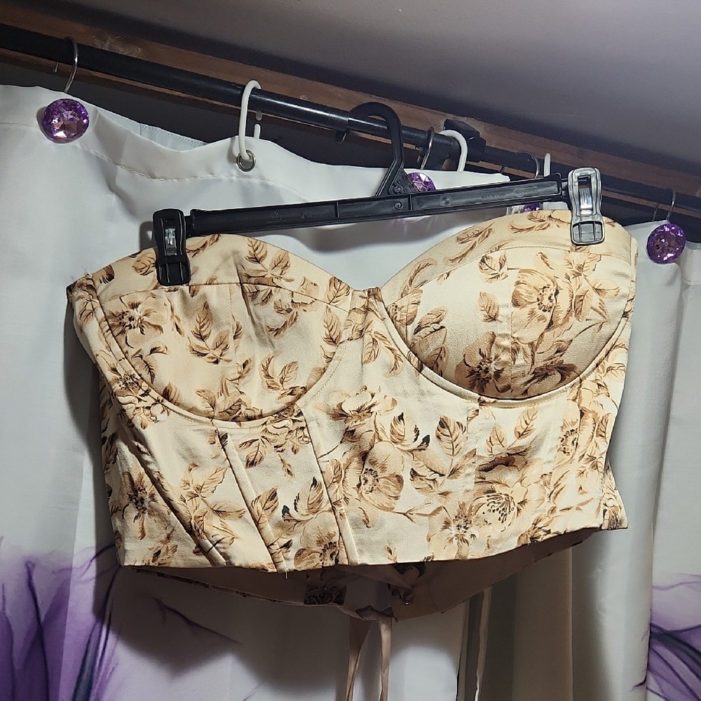 SHEIN Curve Elegant Cream Top. Size 3X.